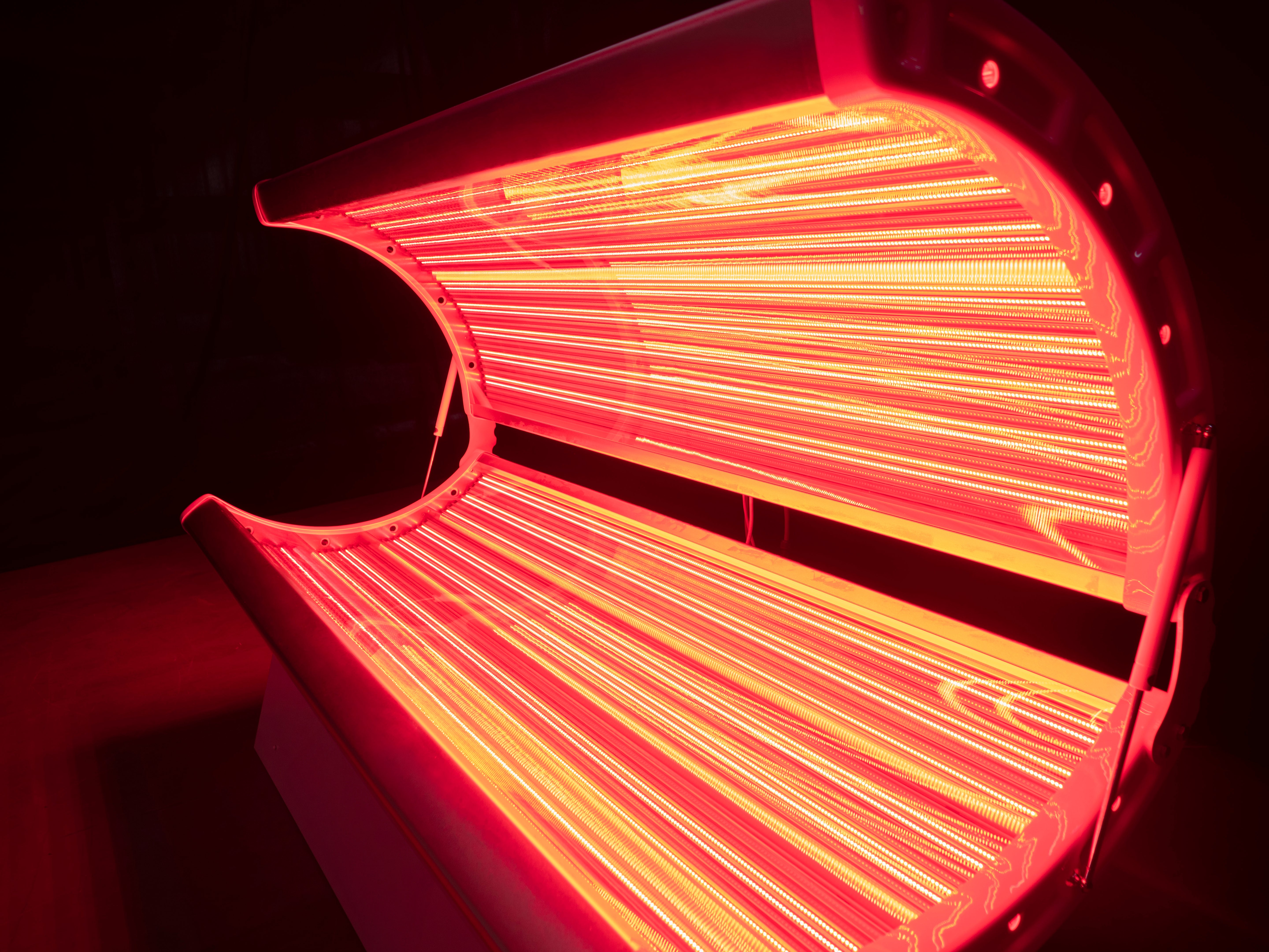 Merican Red Light Therapy Bed M4