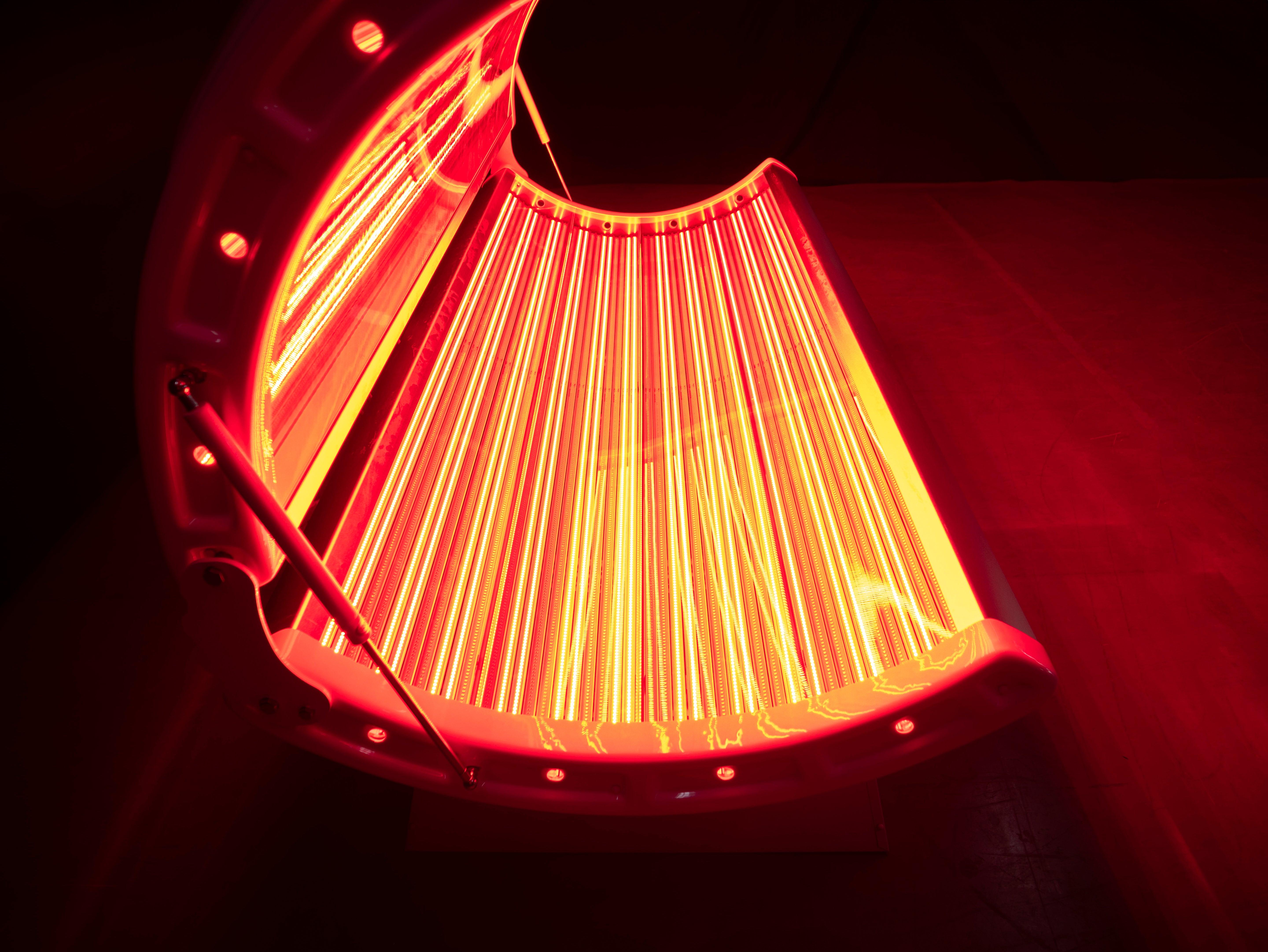 Merican Red Light Therapy Bed M4